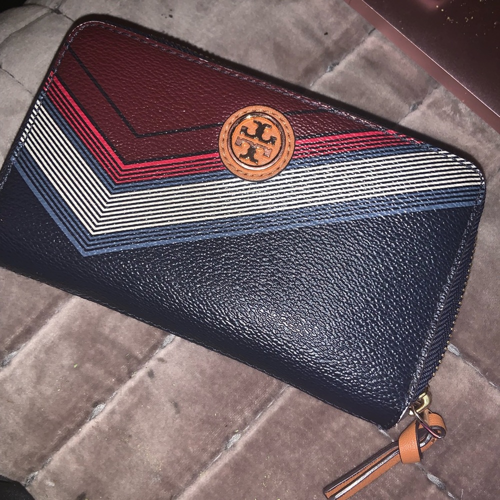 Tory Burch wallet